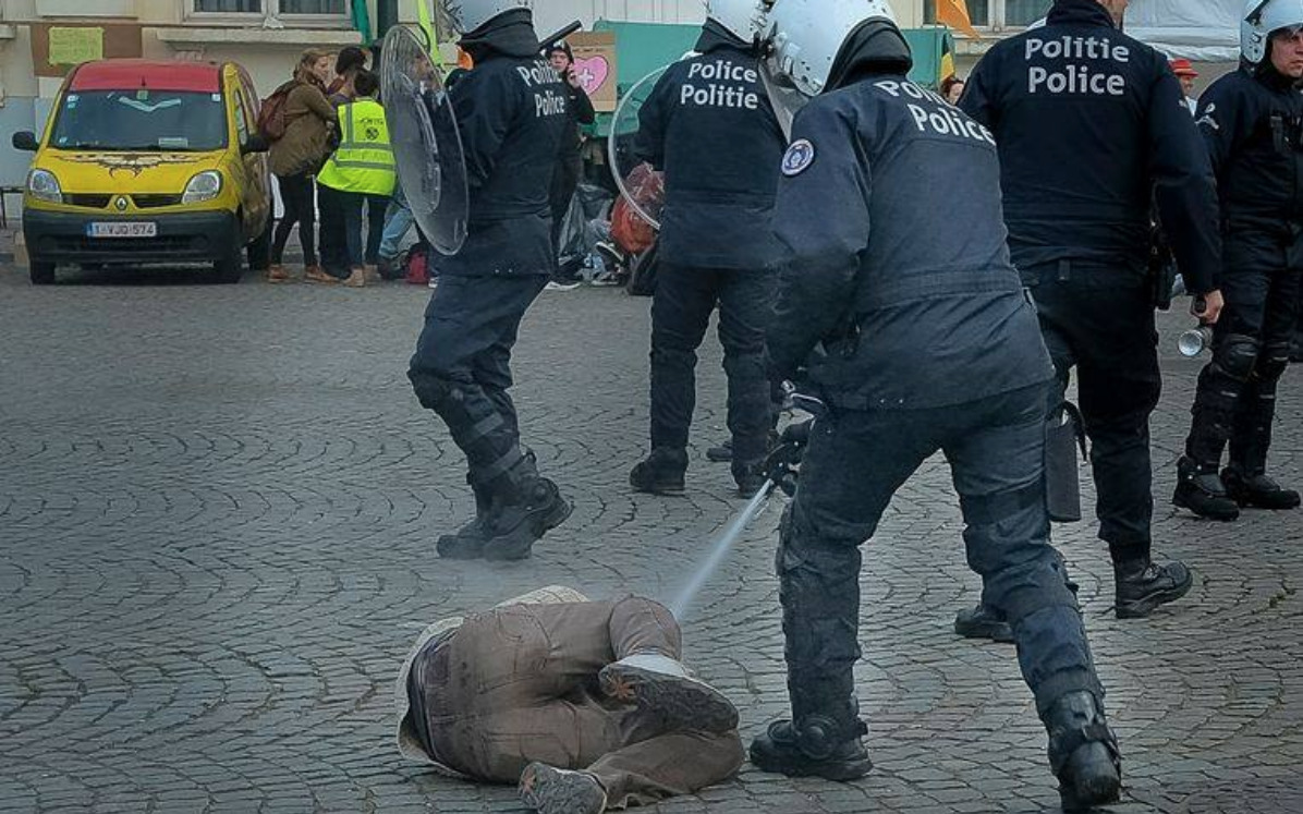 Violences contre des militants pacifistes : le PTB exige une réaction de la majorité de la ville de Bruxelles